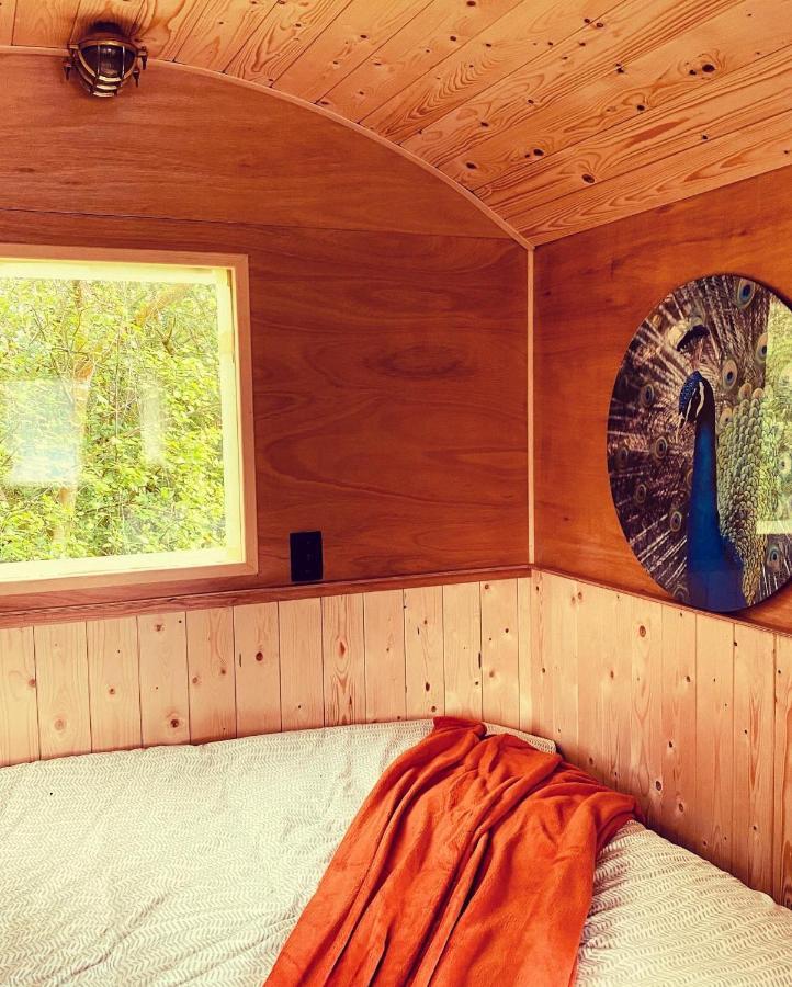 Pipowagens Bij Pannenkoekenrestaurant & Camping De Koppenjan 'Een Uniek Verblijf Met Kinderspeelboerderij' Jubbega-Schurega Екстериор снимка